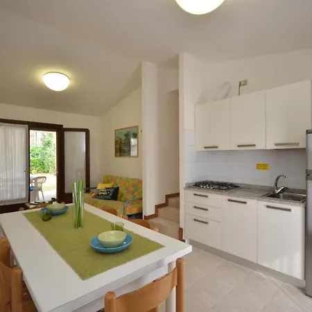 Lovely Flat In A With Pool Apartamento Bibione