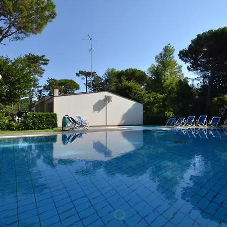 Apartamento Lovely Flat In A With Pool *